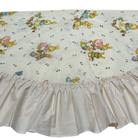 Vintage Tablecloth Handmade Easter Bunny Rabbit School‎ Spring Ruffle Round - Picture 2 of 8